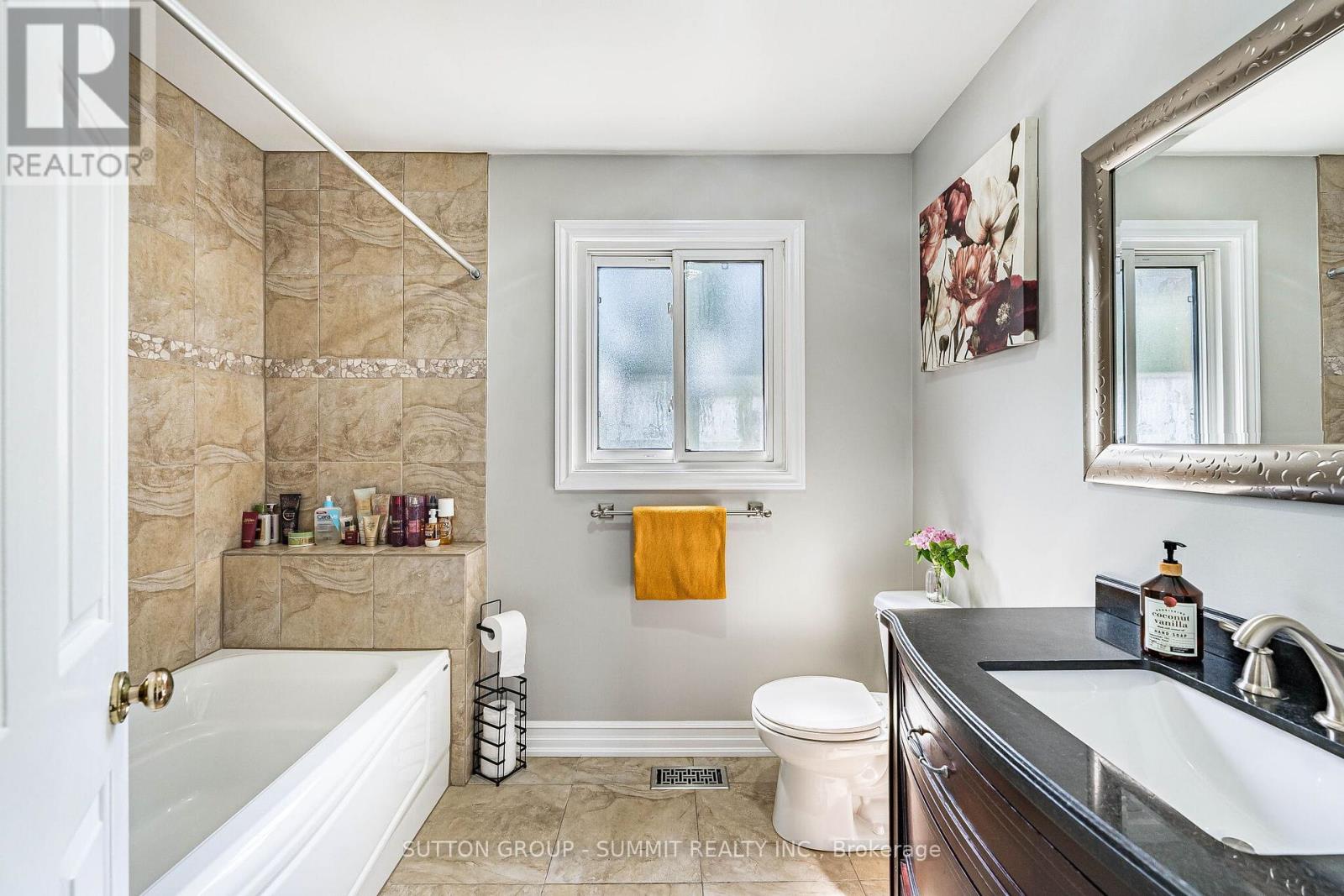 4594 GATINEAU AVENUE - 29