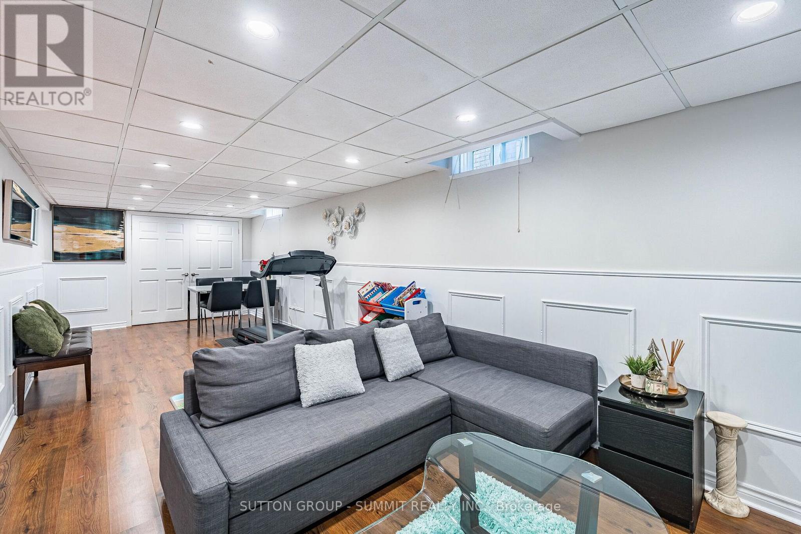 4594 GATINEAU AVENUE - Image 35