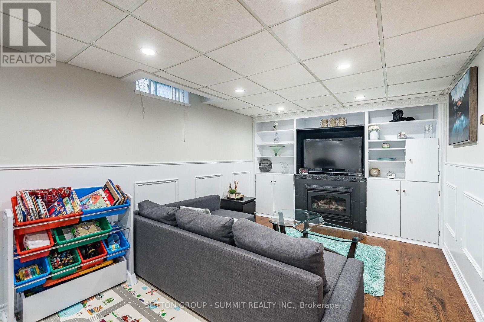 4594 GATINEAU AVENUE - 39