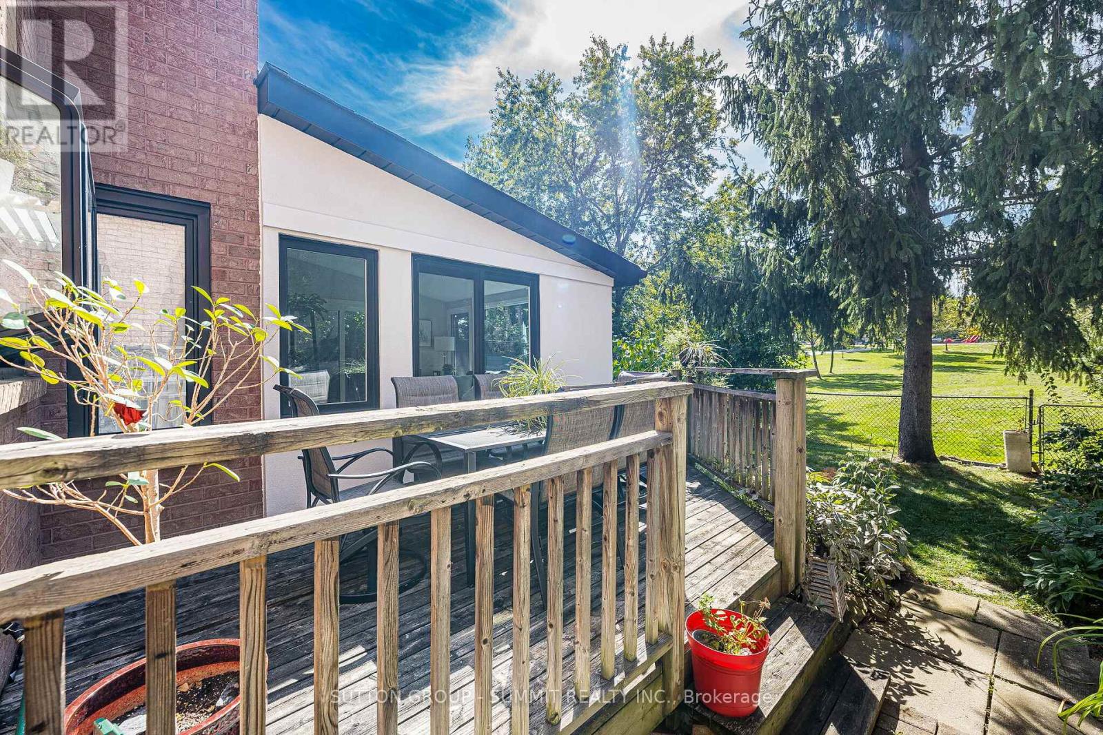 4594 GATINEAU AVENUE - Image 44