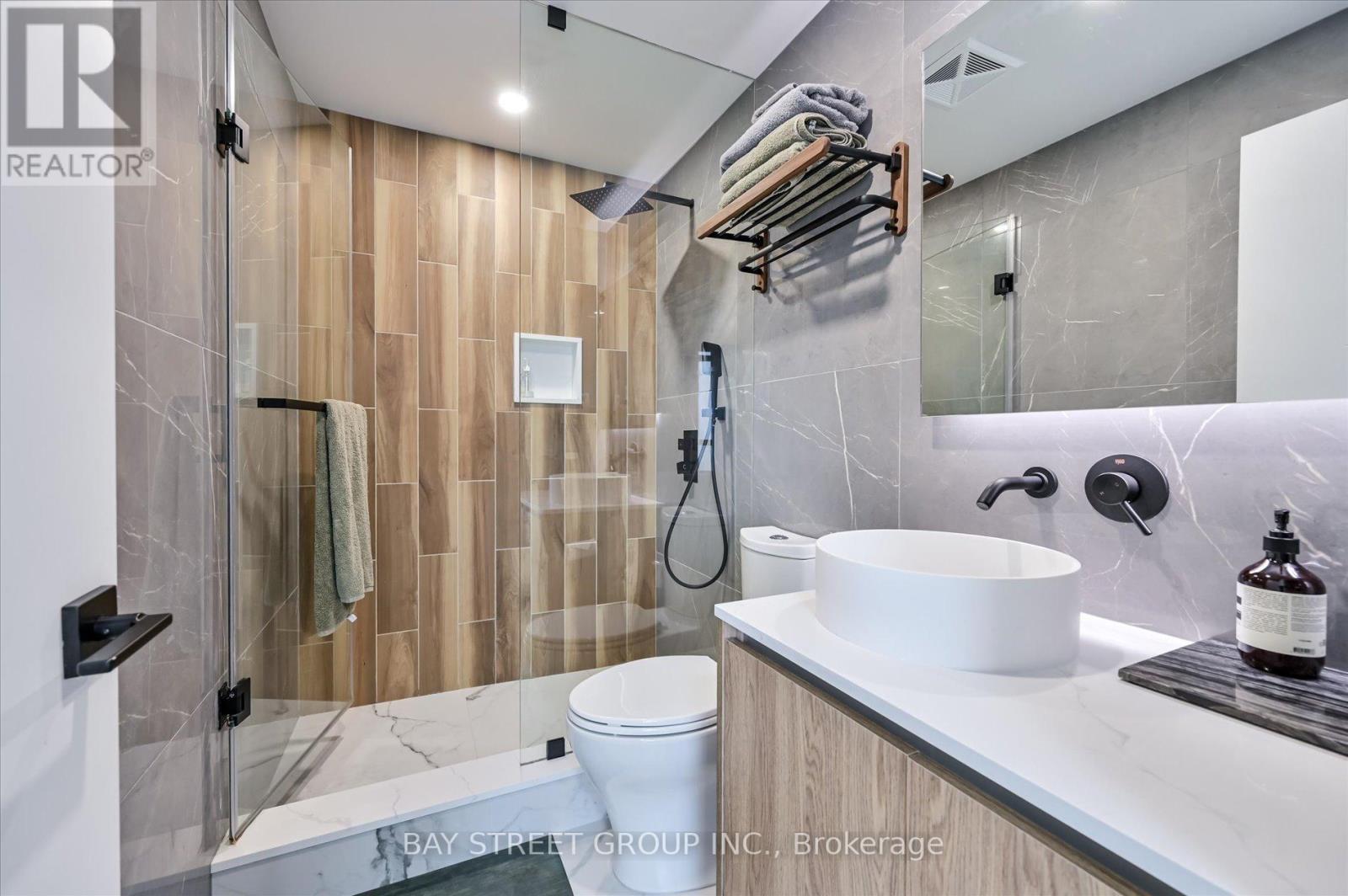#1604 251 MANITOBA STREET - 16