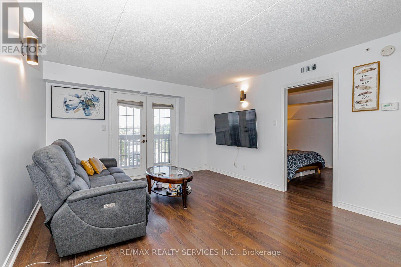 #310 4005 KILMER DRIVE - 10