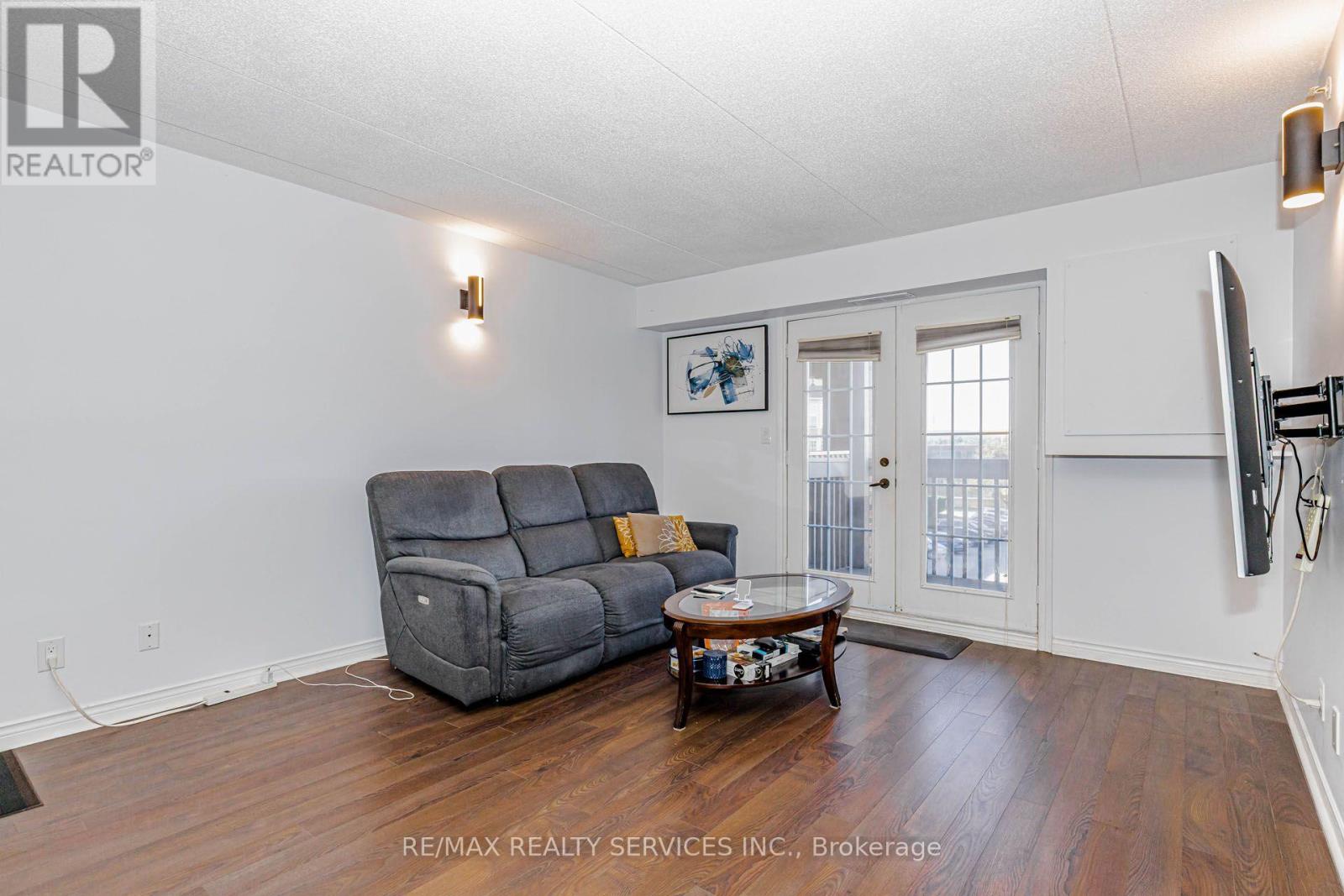 #310 4005 KILMER DRIVE - 12