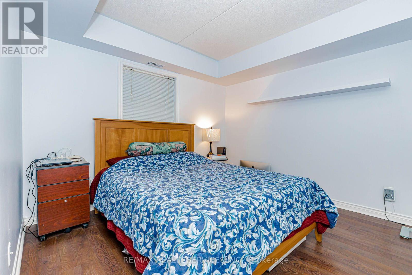 #310 4005 KILMER DRIVE - 23