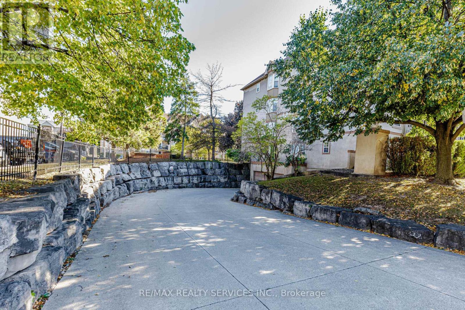 #310 4005 KILMER DRIVE - 37