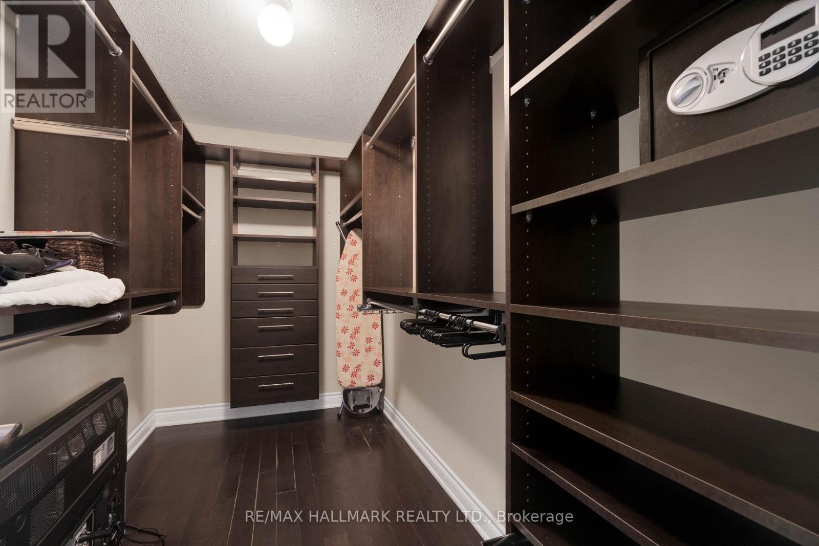 3458 SKIPTON LANE - 22