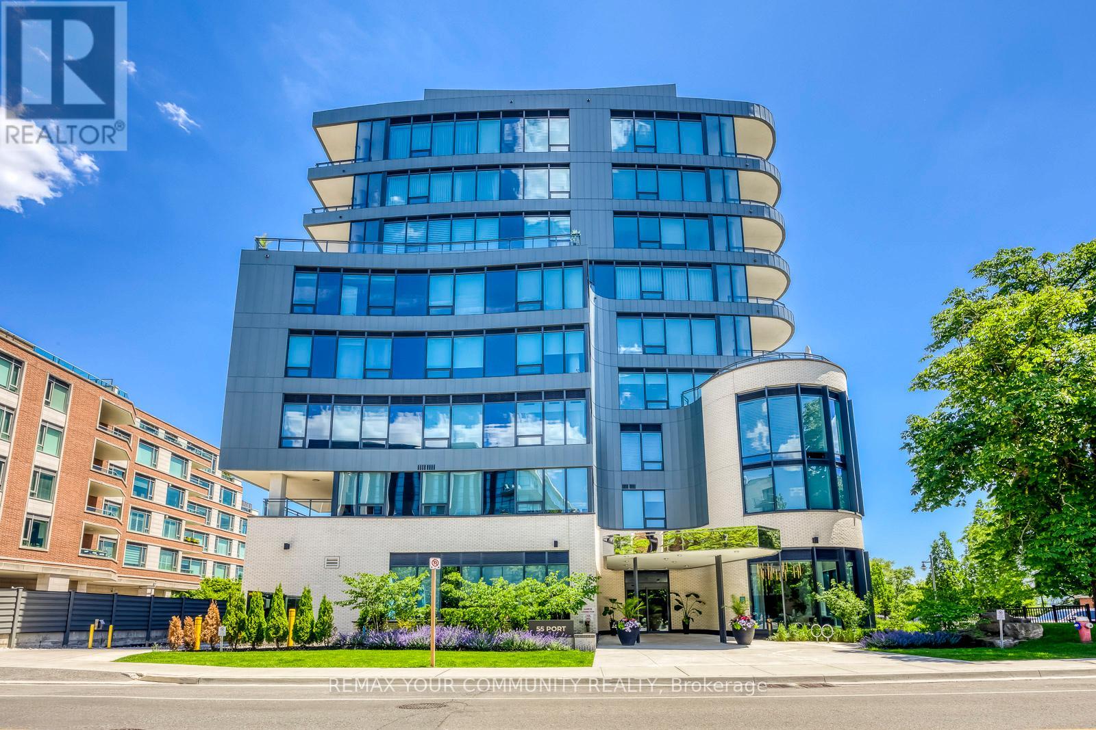 702 - 55 PORT STREET E