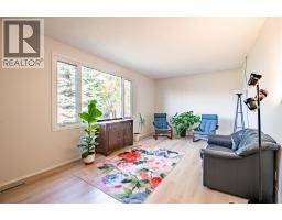 Laundry room - 433049 Range Road 274, Rural Ponoka County, AB T4J1R4 Photo 8