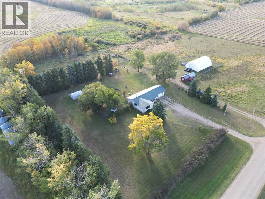 433049 Range Road 274, Rural Ponoka County, Alberta, T4J1R4