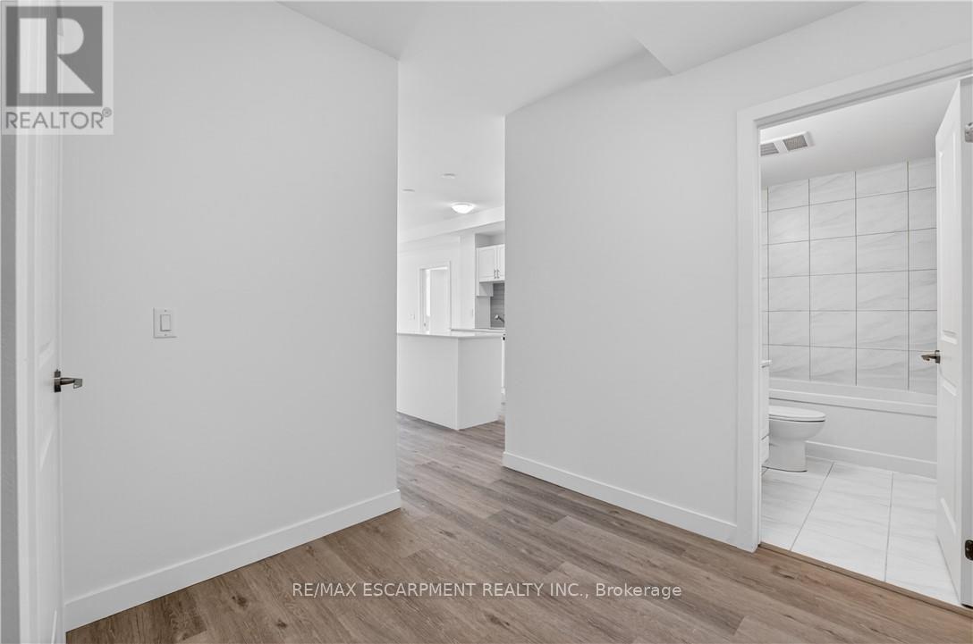 #211 461 GREEN ROAD - 4
