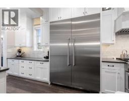 5pc Bathroom - 10201 67 Avenue, Grande Prairie, AB T8W0K7 Photo 10