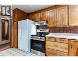Dining room - 29 Armstrong Crescent Se, Calgary, AB T2J0X3 Photo 12