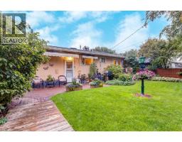 29 ARMSTRONG Crescent SE - photo 2