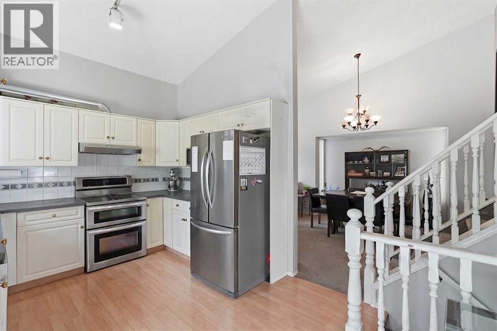 271 Erin Meadow Close SE - photo 5