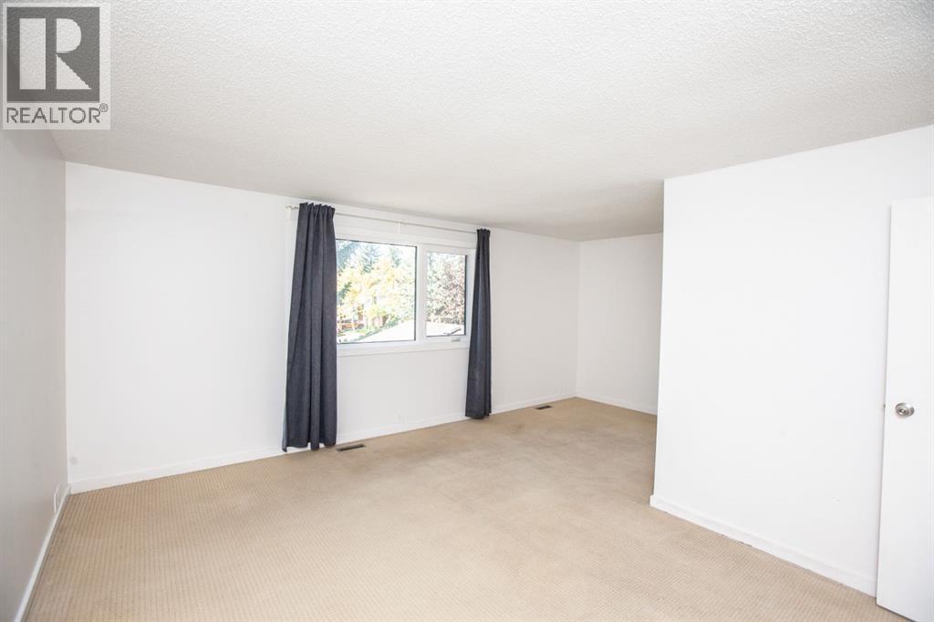 28 Midpark Gardens SE - photo 17