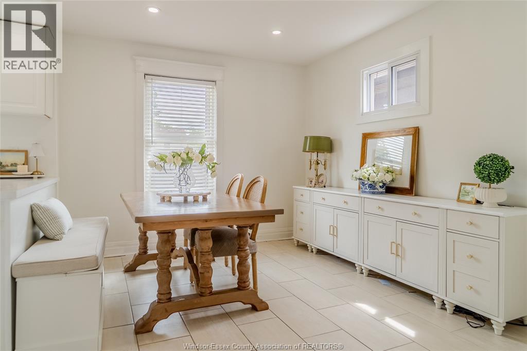 1556 Hall AVENUE - 10
