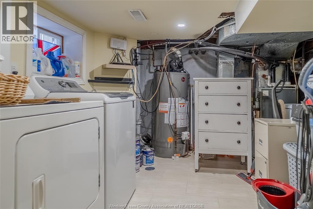 1556 Hall AVENUE - 24