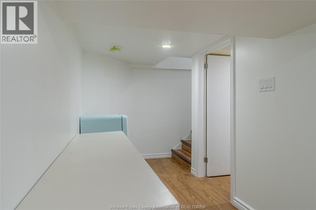 1556 Hall AVENUE - 28