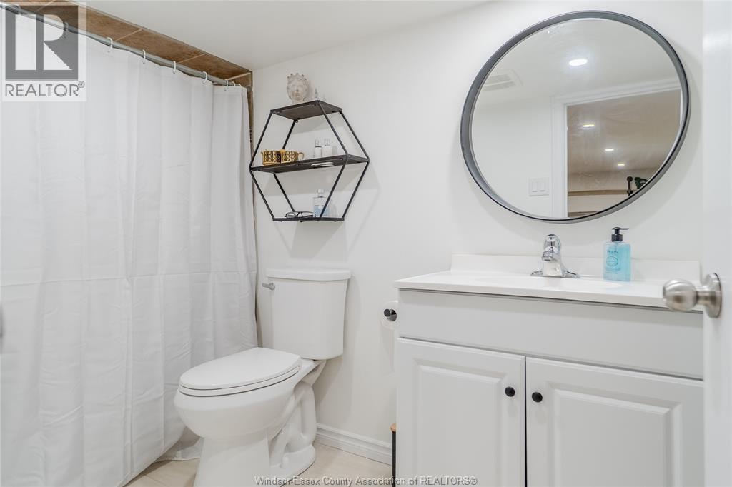 1556 Hall AVENUE - 29