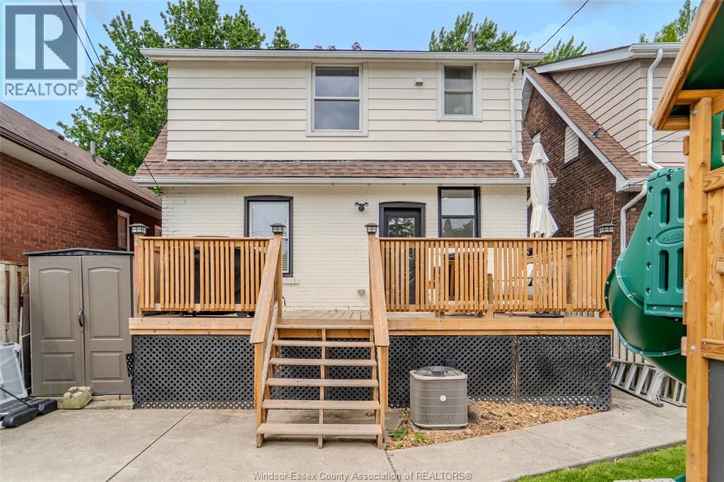 1556 Hall AVENUE - 31