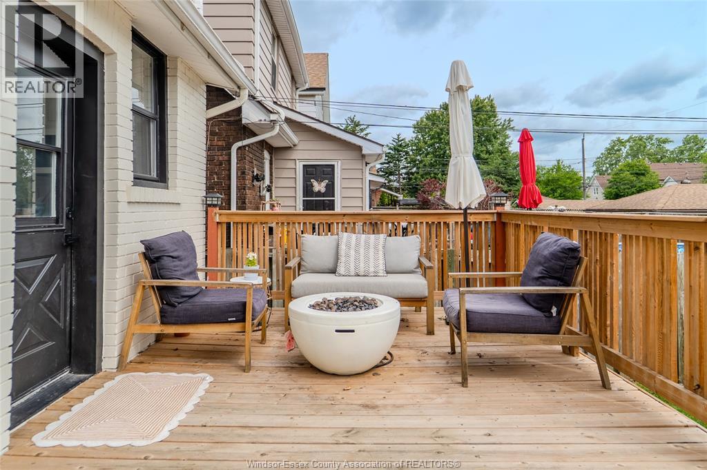 1556 Hall AVENUE - 32