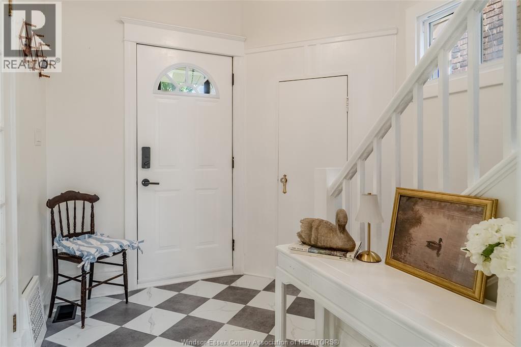1556 Hall AVENUE - 6
