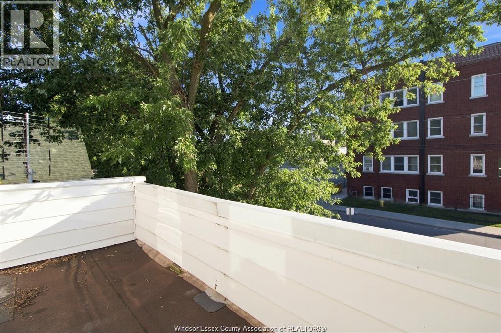 1597 PELISSIER STREET - 20