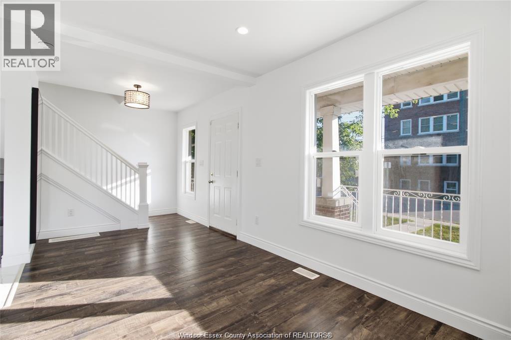 1597 PELISSIER STREET - 9