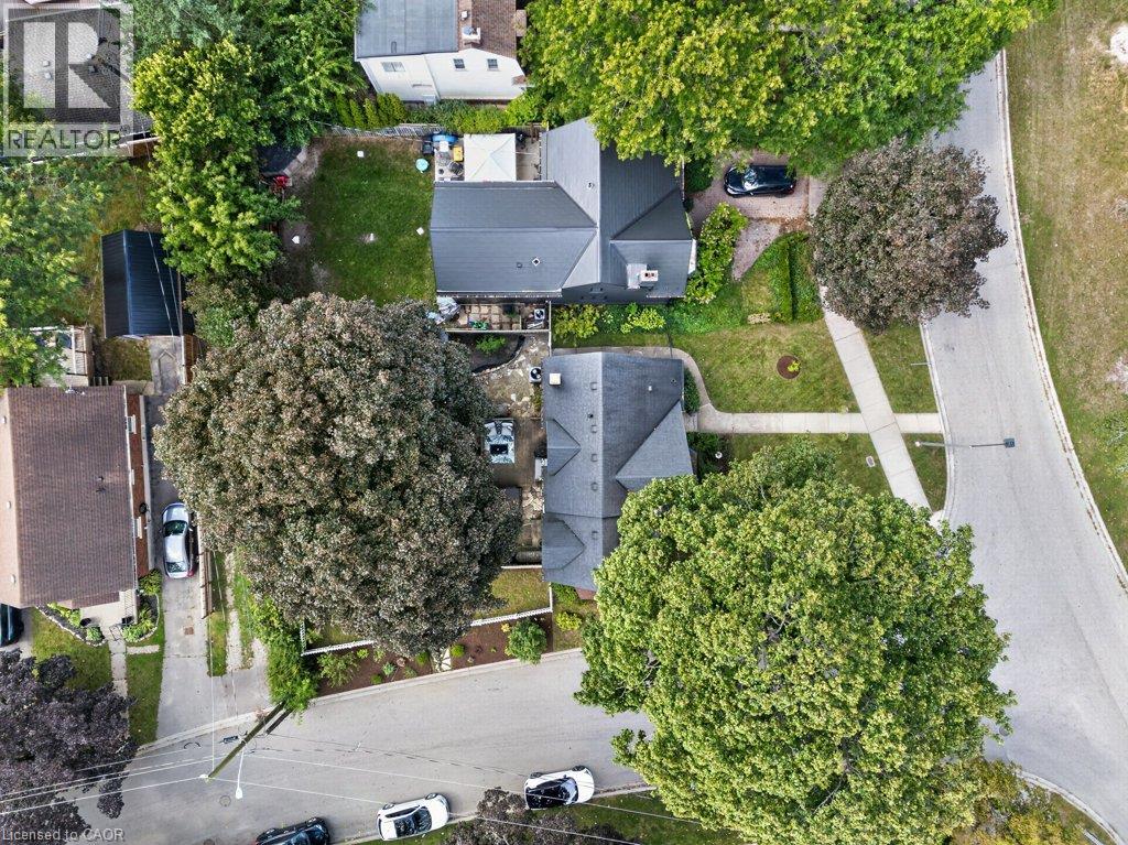 32 LINCOLN Avenue - Image 46