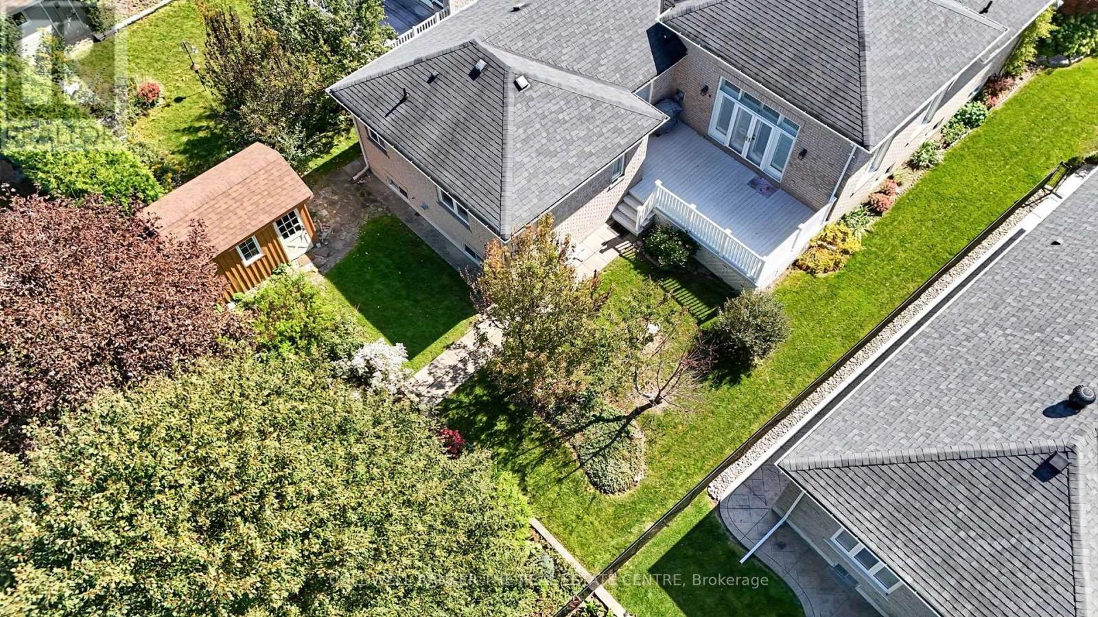 128 CARMELA AVENUE - Image 26