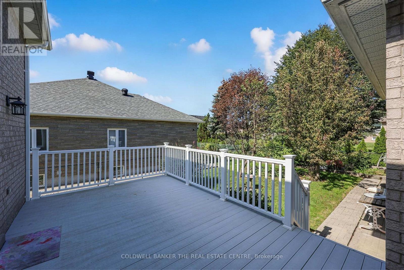 128 CARMELA AVENUE - Image 27