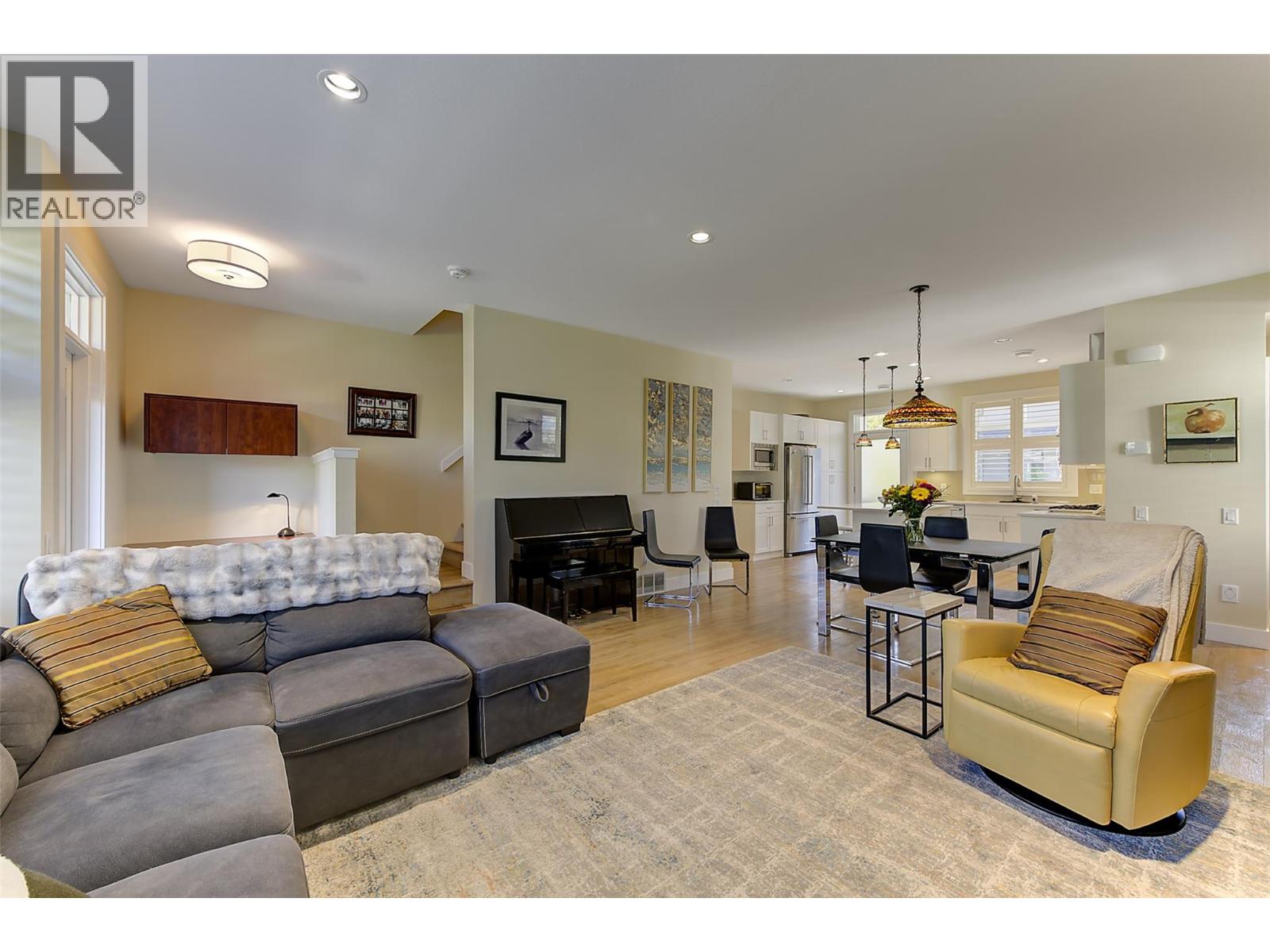 25 1102 Cameron Avenue, Kelowna