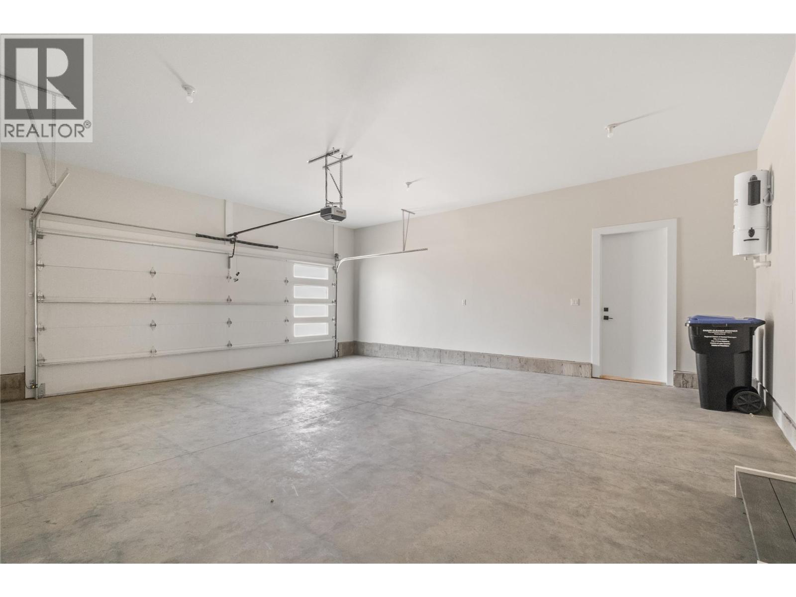 258 Summer Wood Drive, Kelowna
