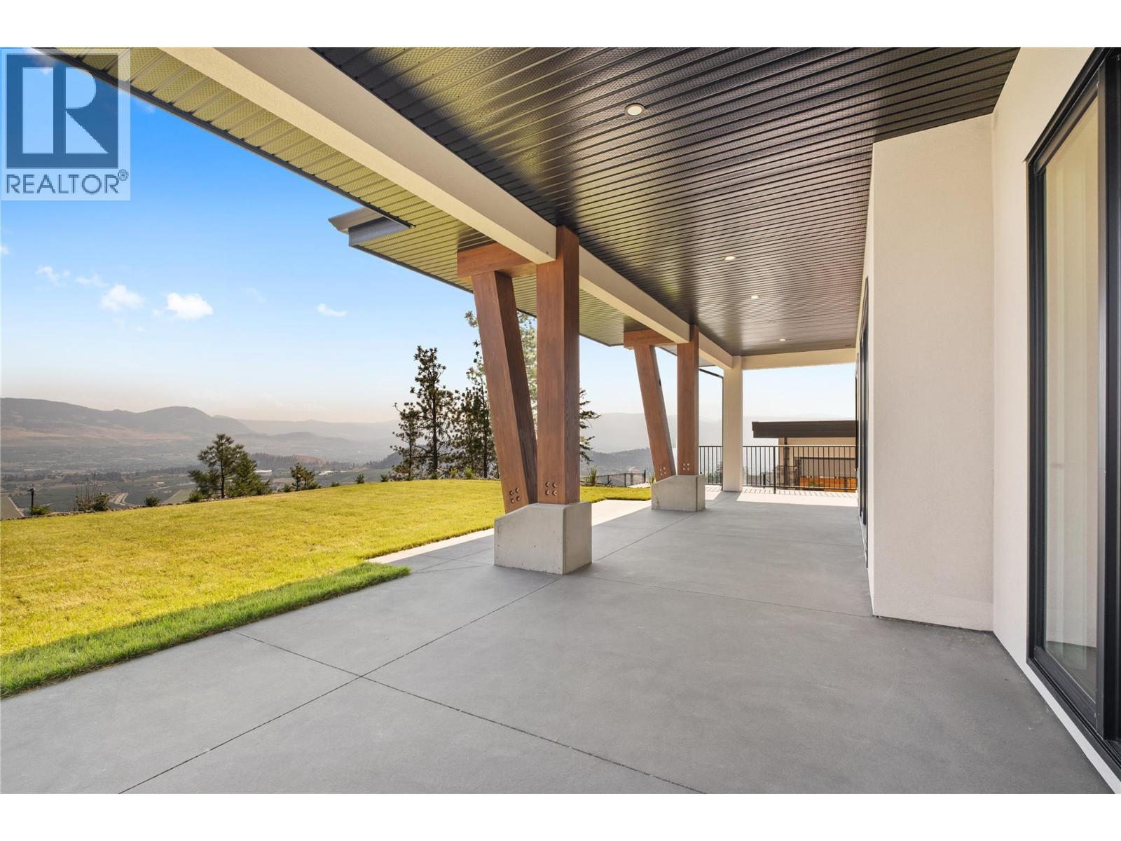 258 Summer Wood Drive, Kelowna