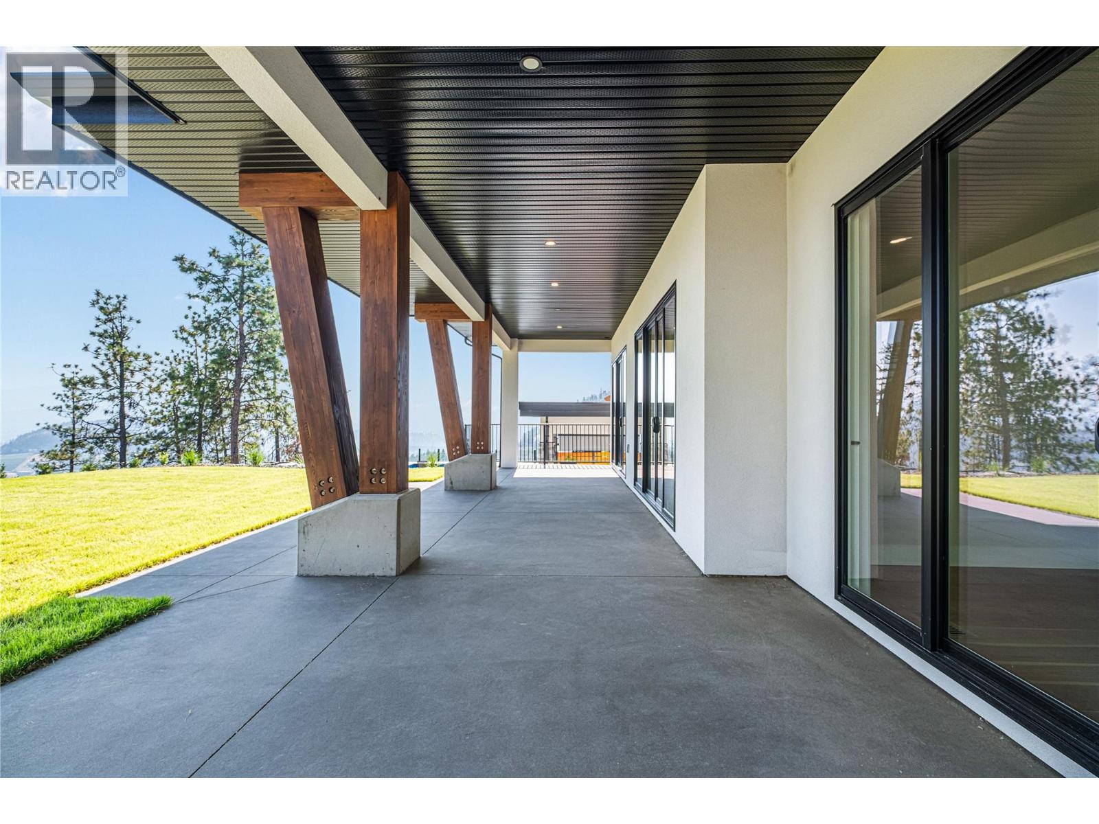 258 Summer Wood Drive, Kelowna