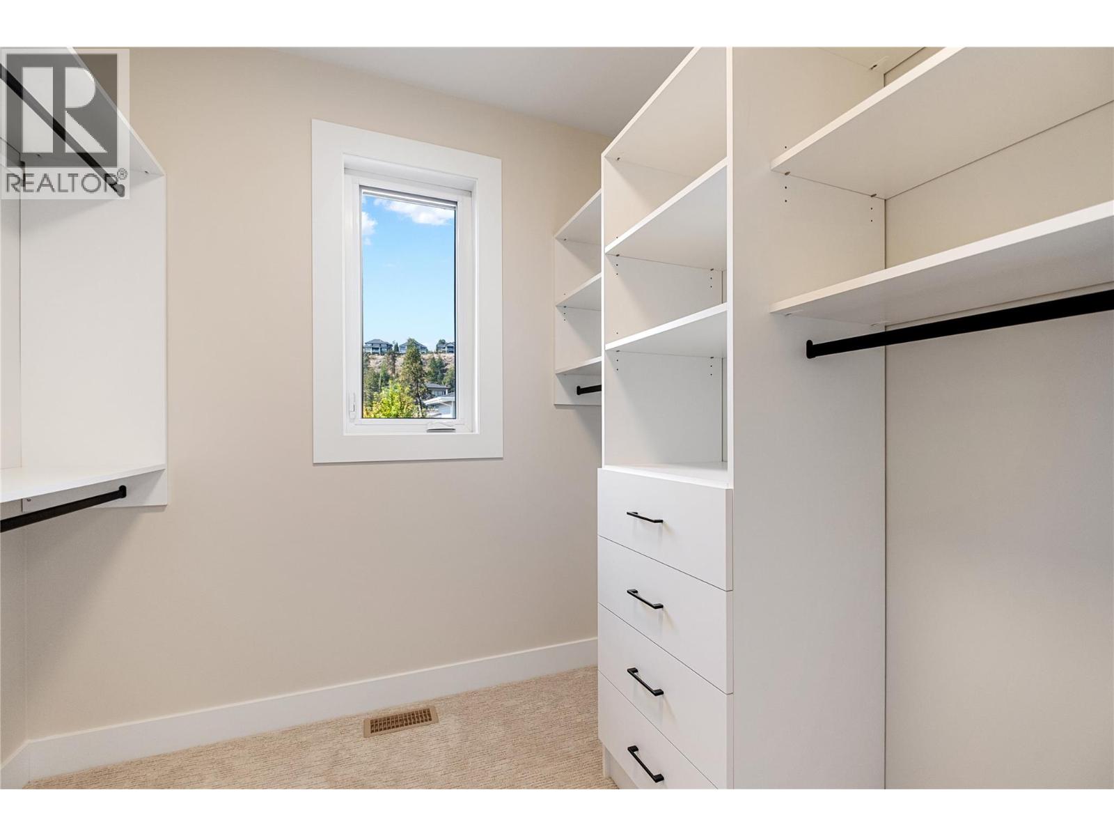 258 Summer Wood Drive, Kelowna