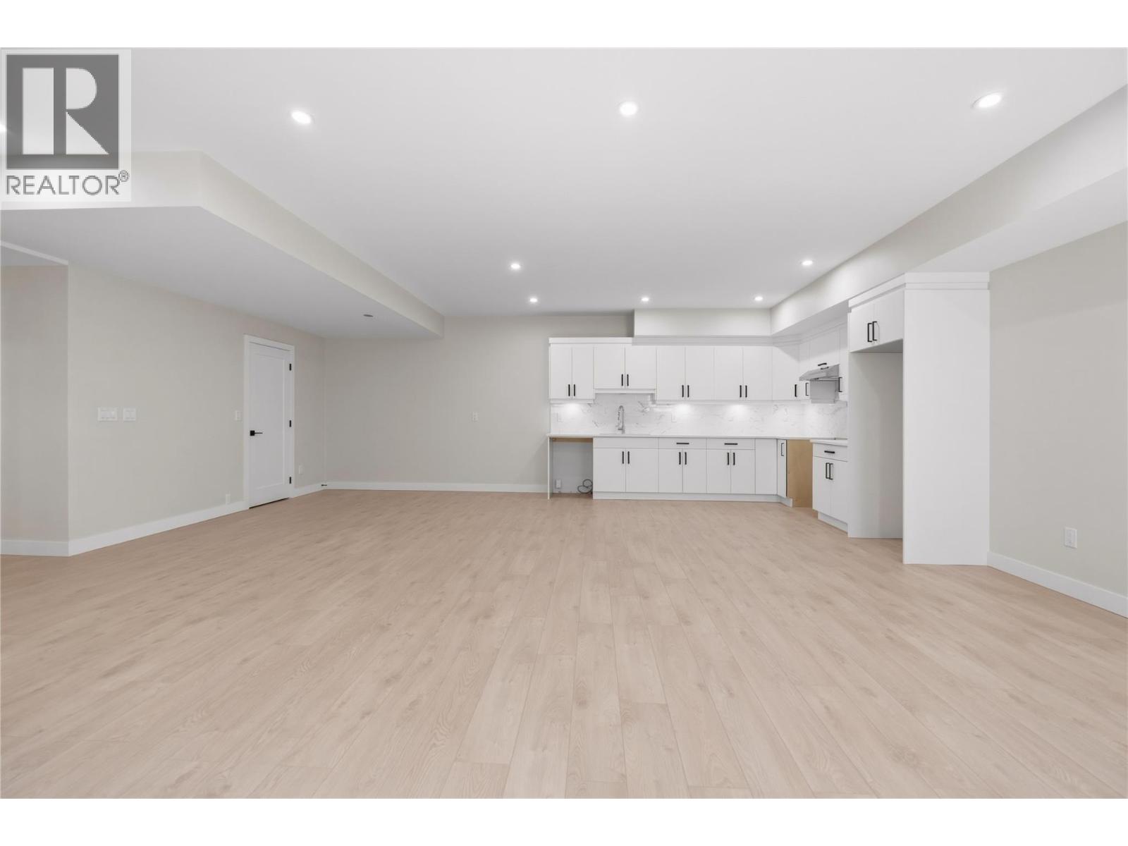 258 Summer Wood Drive, Kelowna