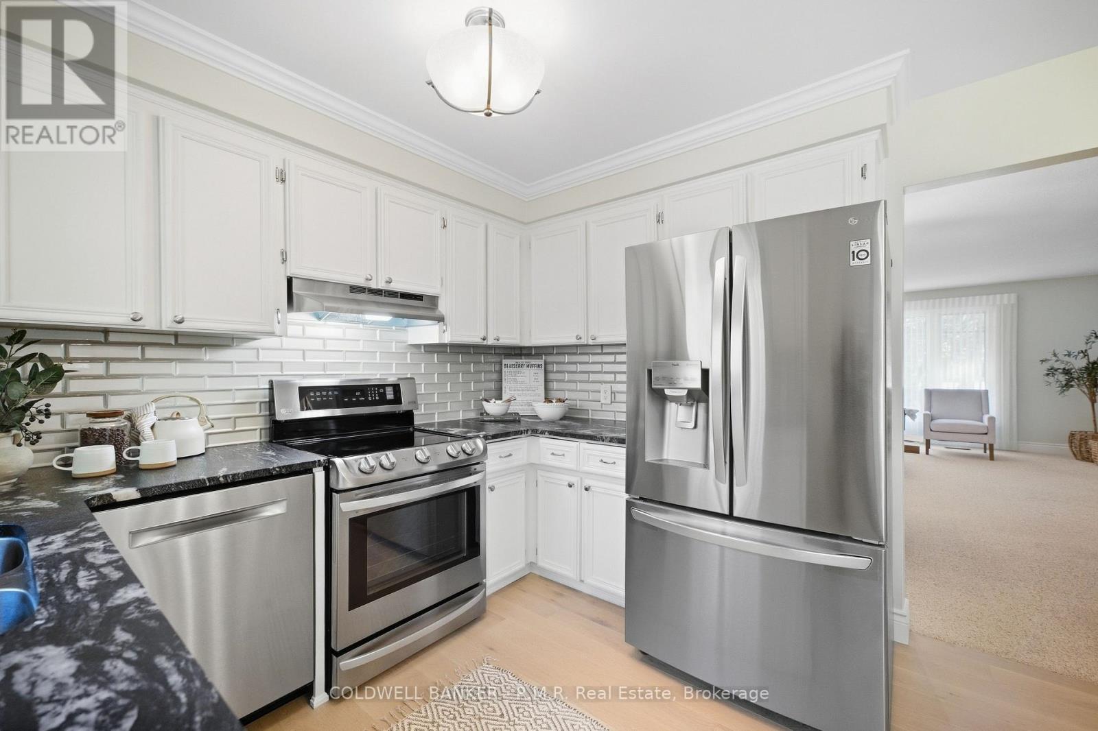 946 BEAUFORT COURT - Image 17