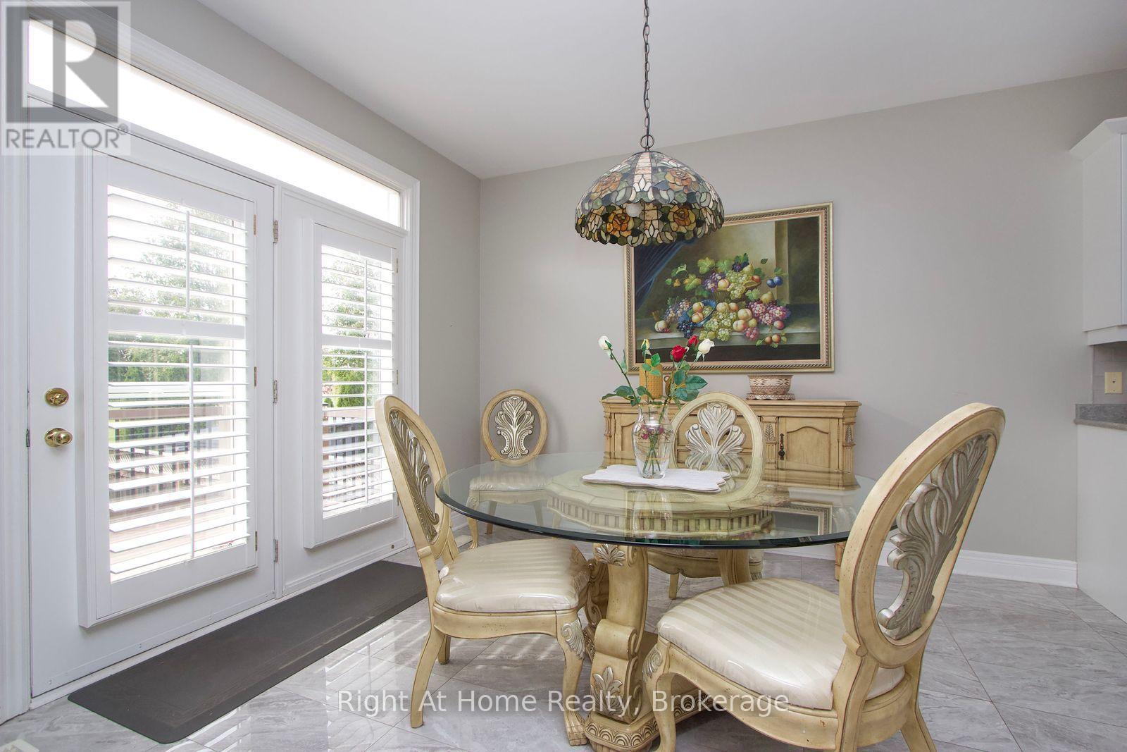 2096 STORNOWAY STREET - Image 13