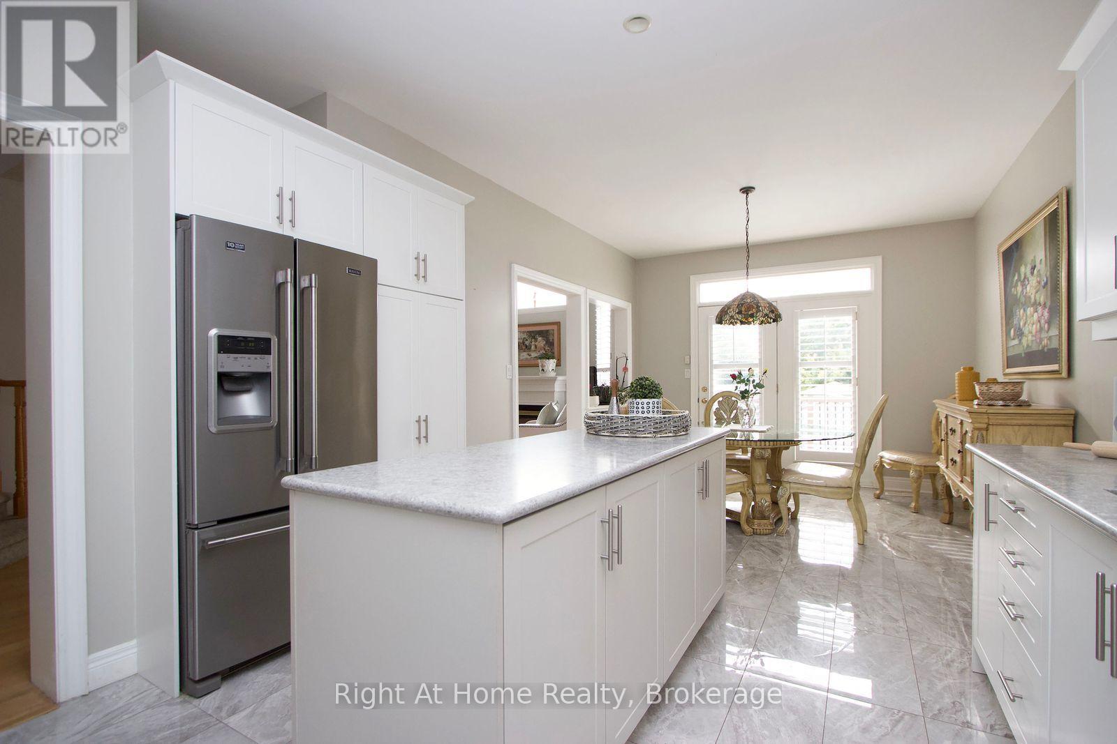 2096 STORNOWAY STREET - Image 16
