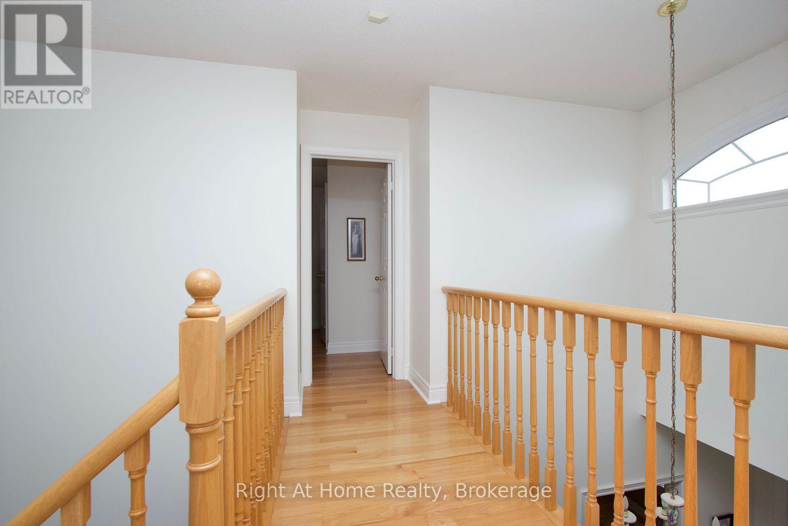 2096 STORNOWAY STREET - Image 25