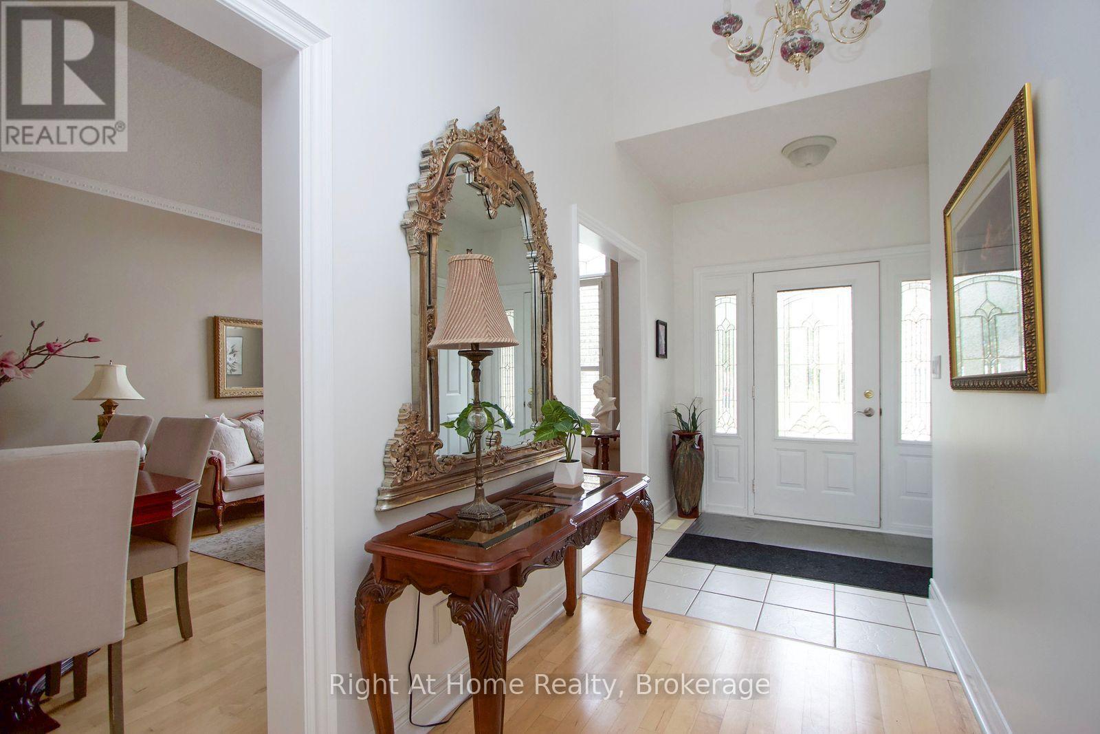 2096 STORNOWAY STREET - 4