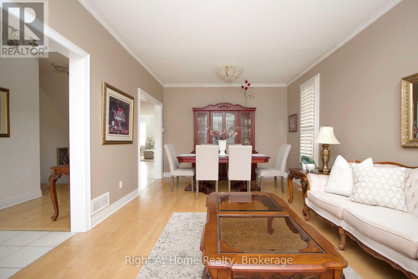 2096 STORNOWAY STREET - Image 7
