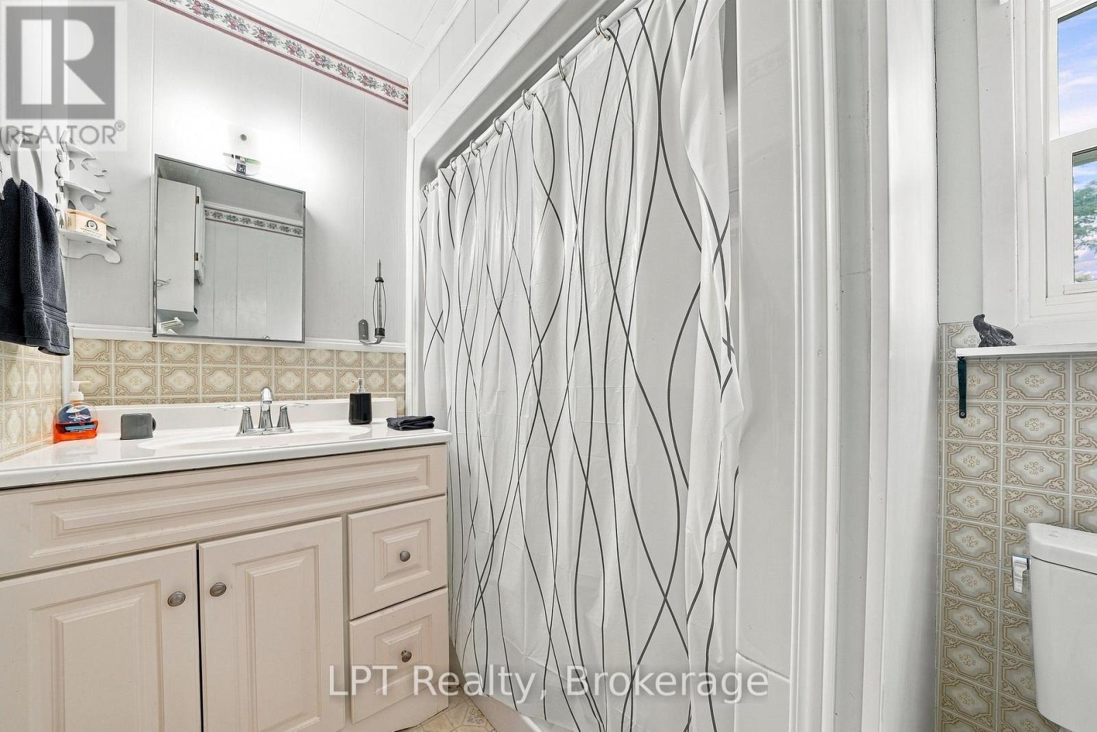 0 - 159 Point Pleasant Lane, Prince Edward County, ON photo 34