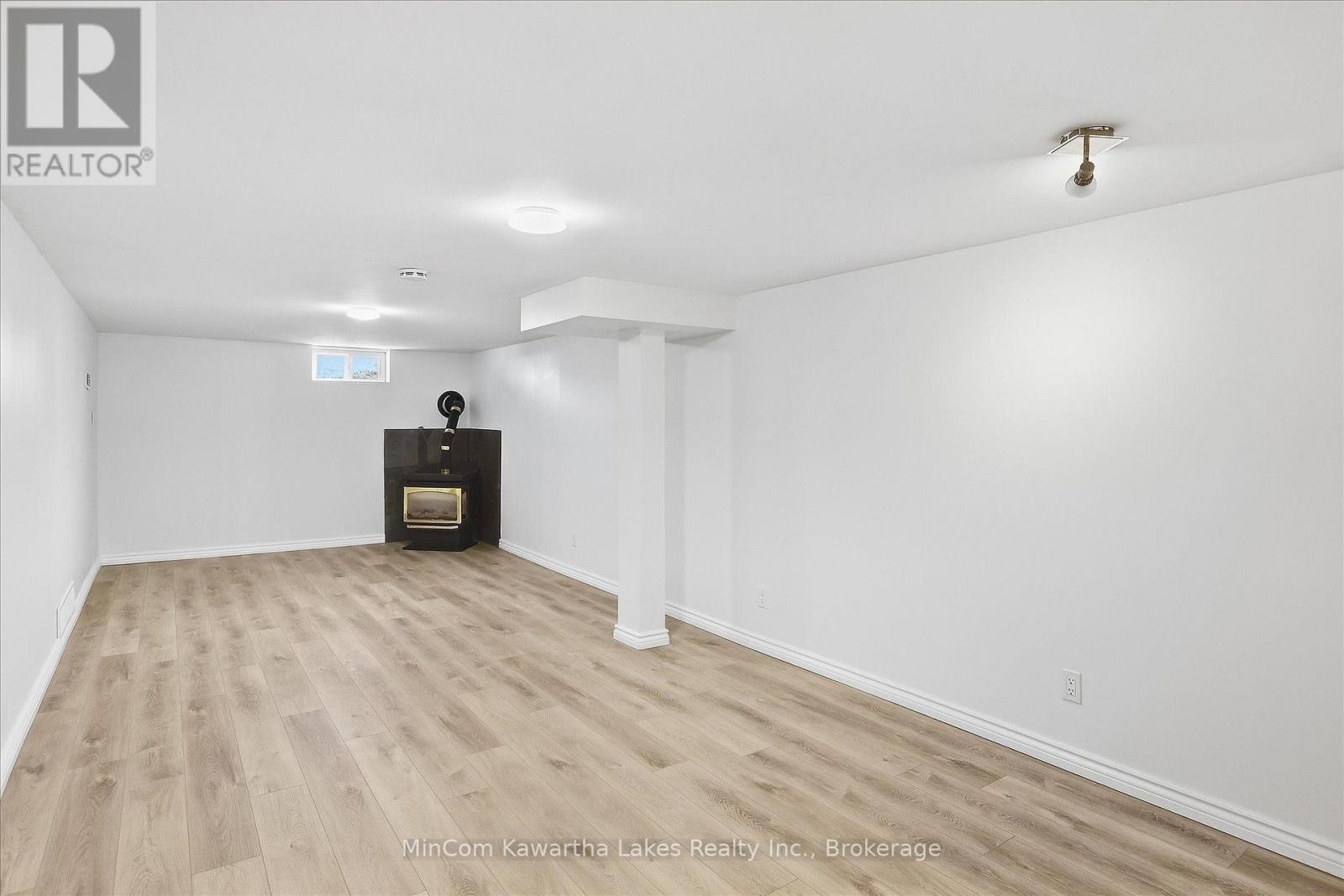 398 APPLEGROVE AVENUE - Image 25