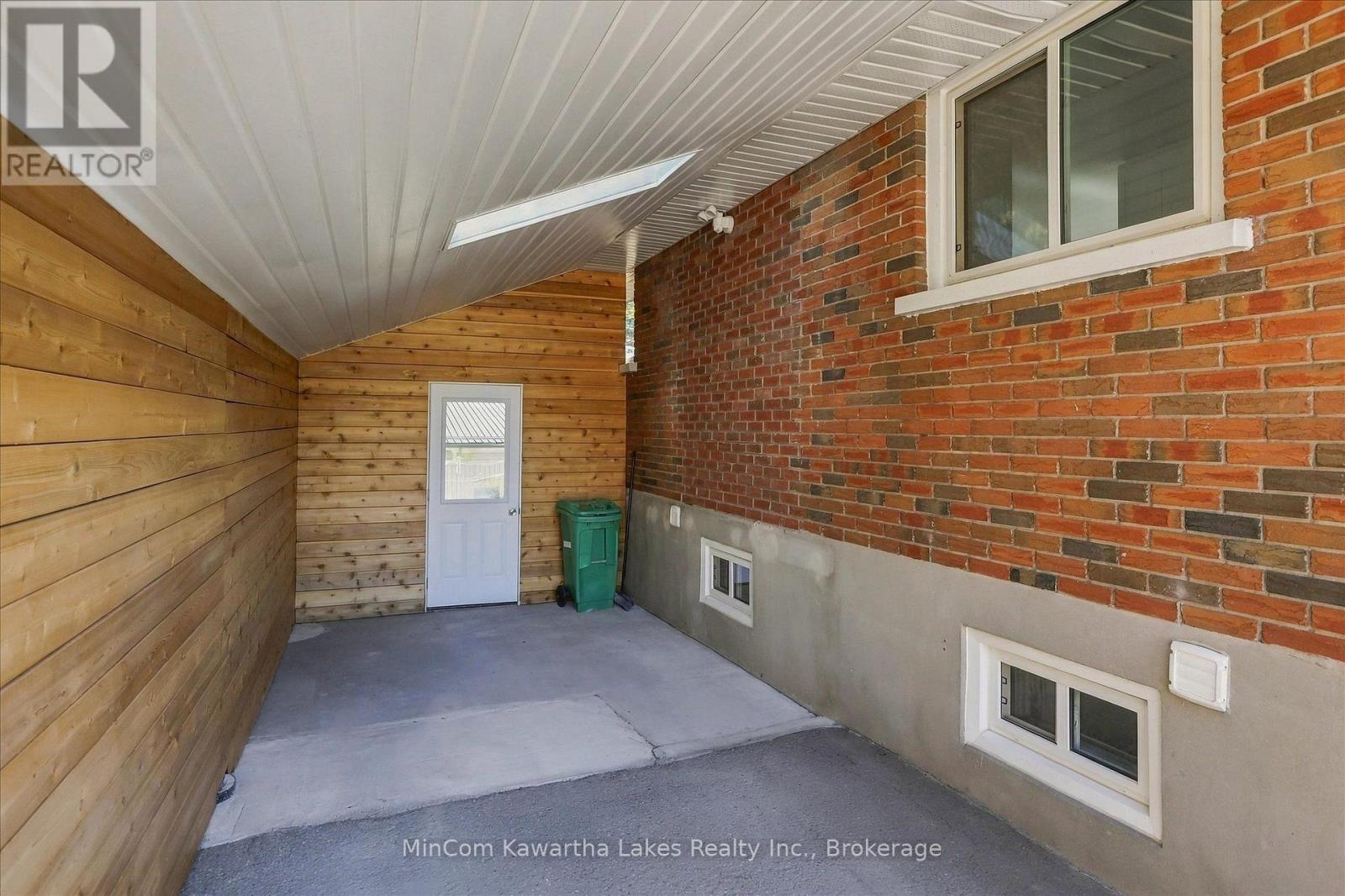 398 APPLEGROVE AVENUE - Image 36