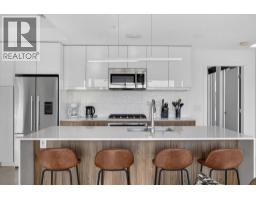 811, 327 9A Street NW - photo 9
