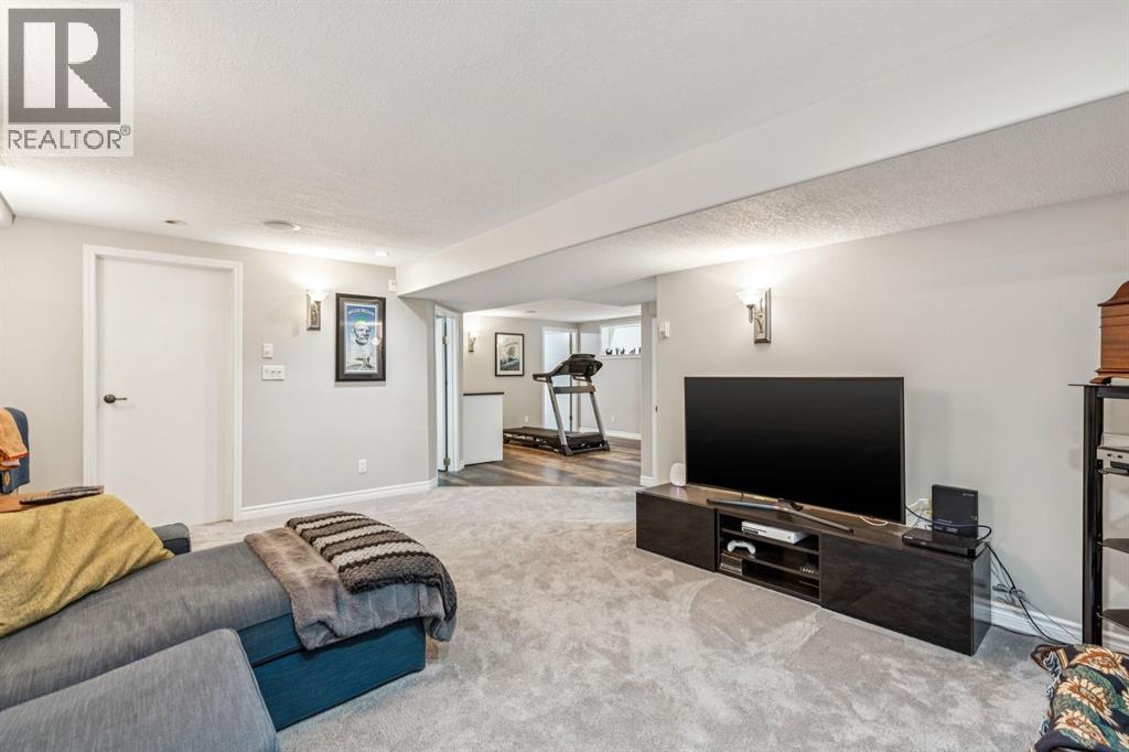 5815 Dalhousie Drive NW - photo 25