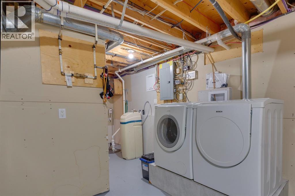 5815 Dalhousie Drive NW - photo 31