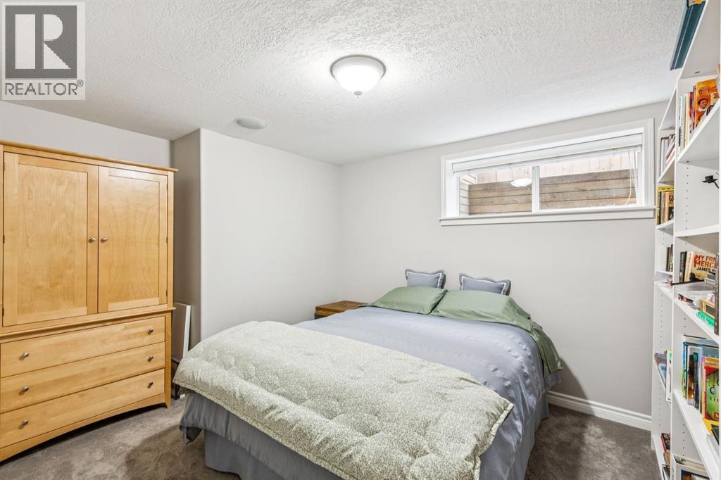 5815 Dalhousie Drive NW - photo 29